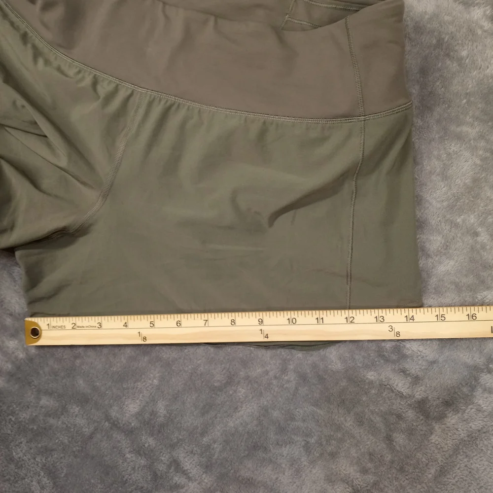 Lululemon Women's Olive Green Running Shorts Size 10 - Picture 12 of 12